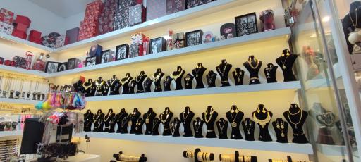 عکس گالری ساعت و بدلیجات ارغوان