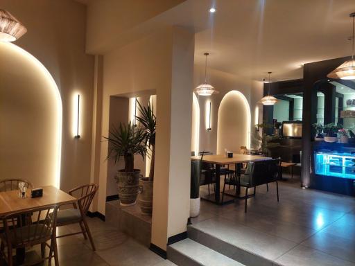 عکس کافه رستوران رایو