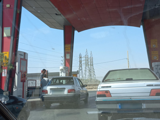 عکس پمپ بنزین ماهان تندیس