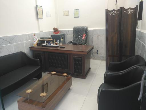 عکس مشاورین املاک قصر