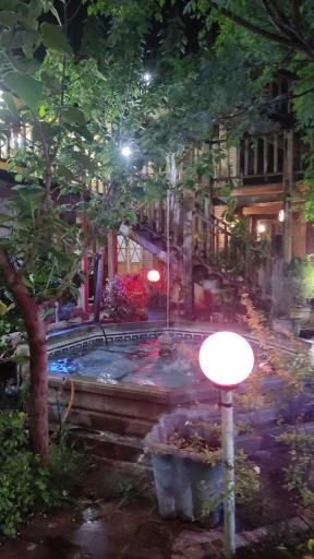 عکس رستوران سنتی هشت بهشت