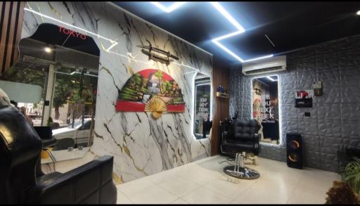 عکس آکادمی تخصصی کوتاهی مو توکیو 