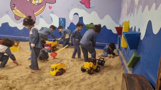 عکس شهربازی طلایی یزد