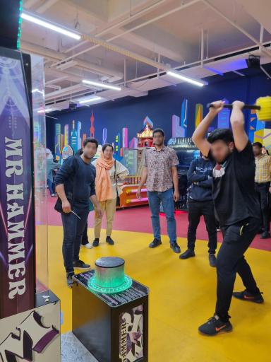 عکس شهربازی طلایی یزد