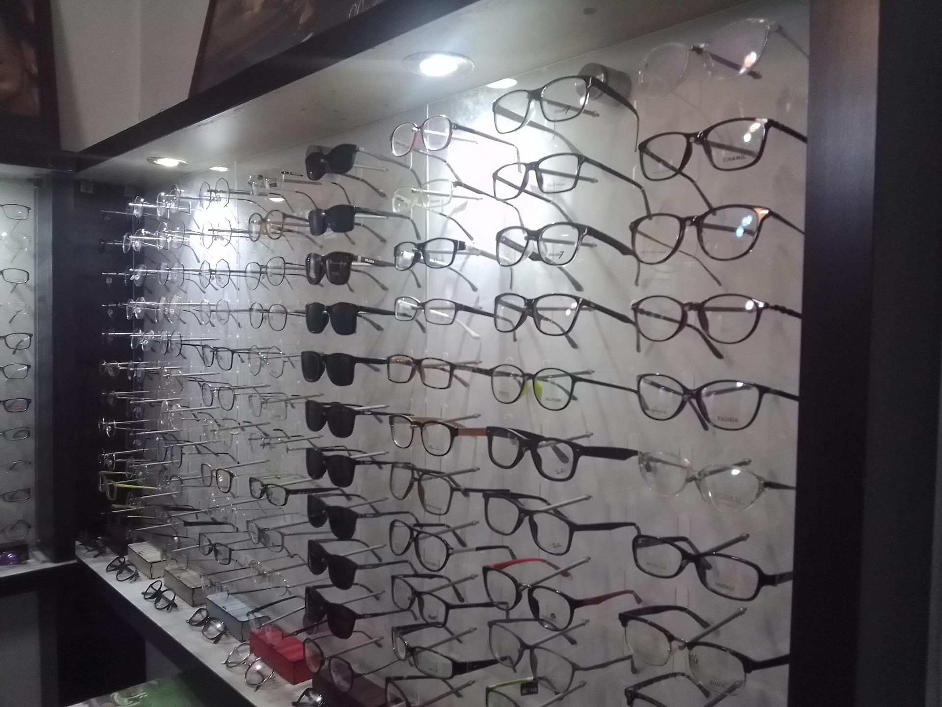 عکس عینک ولیعصر