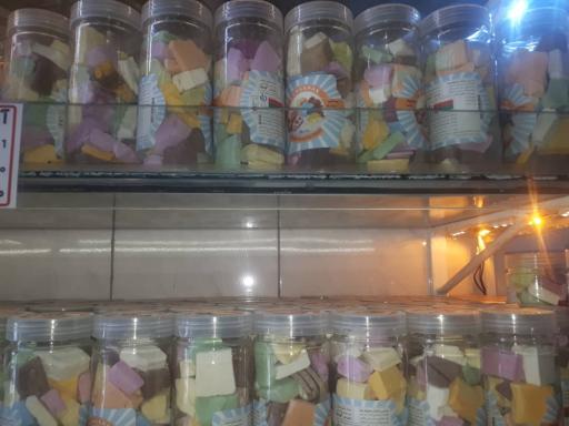 عمده فروشی میوه خشک و بستنی خشک پارسیا پسند