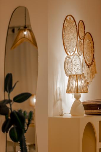 عکس کافه رستوران سفید