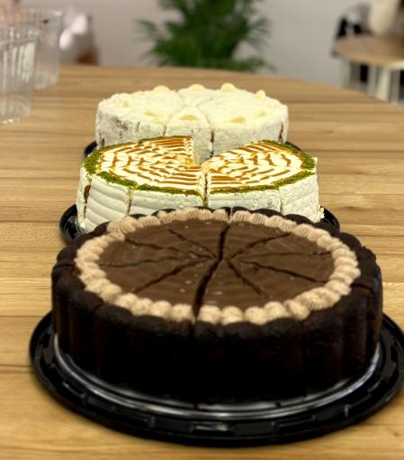 عکس کافه رستوران سفید