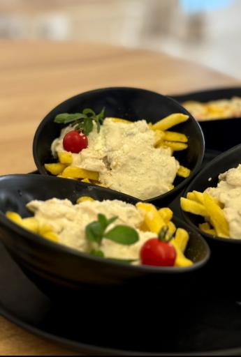 عکس کافه رستوران سفید