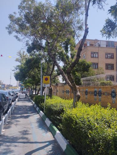 عکس ایستگاه اتوبوس ابتدای بلوار شهید مدرس