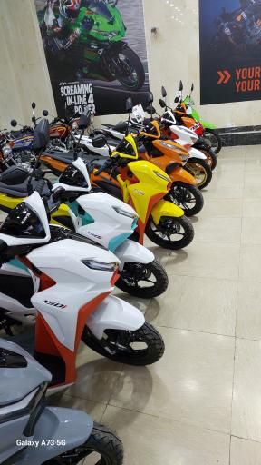 عکس فروشگاه کویر موتور