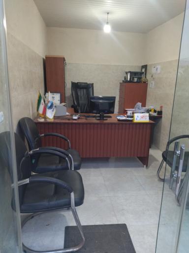 عکس بیمه امید کد ۴۳۰۵ ، میرزائی 