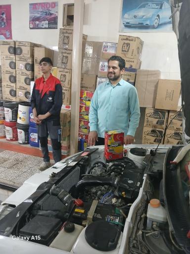 عکس تعویض روغن ناروئی