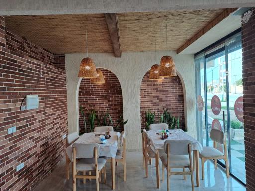 عکس رستوران بیکران