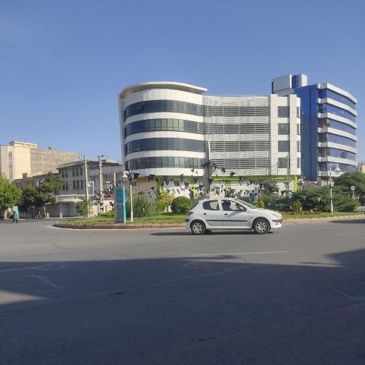 عکس میدان معلم