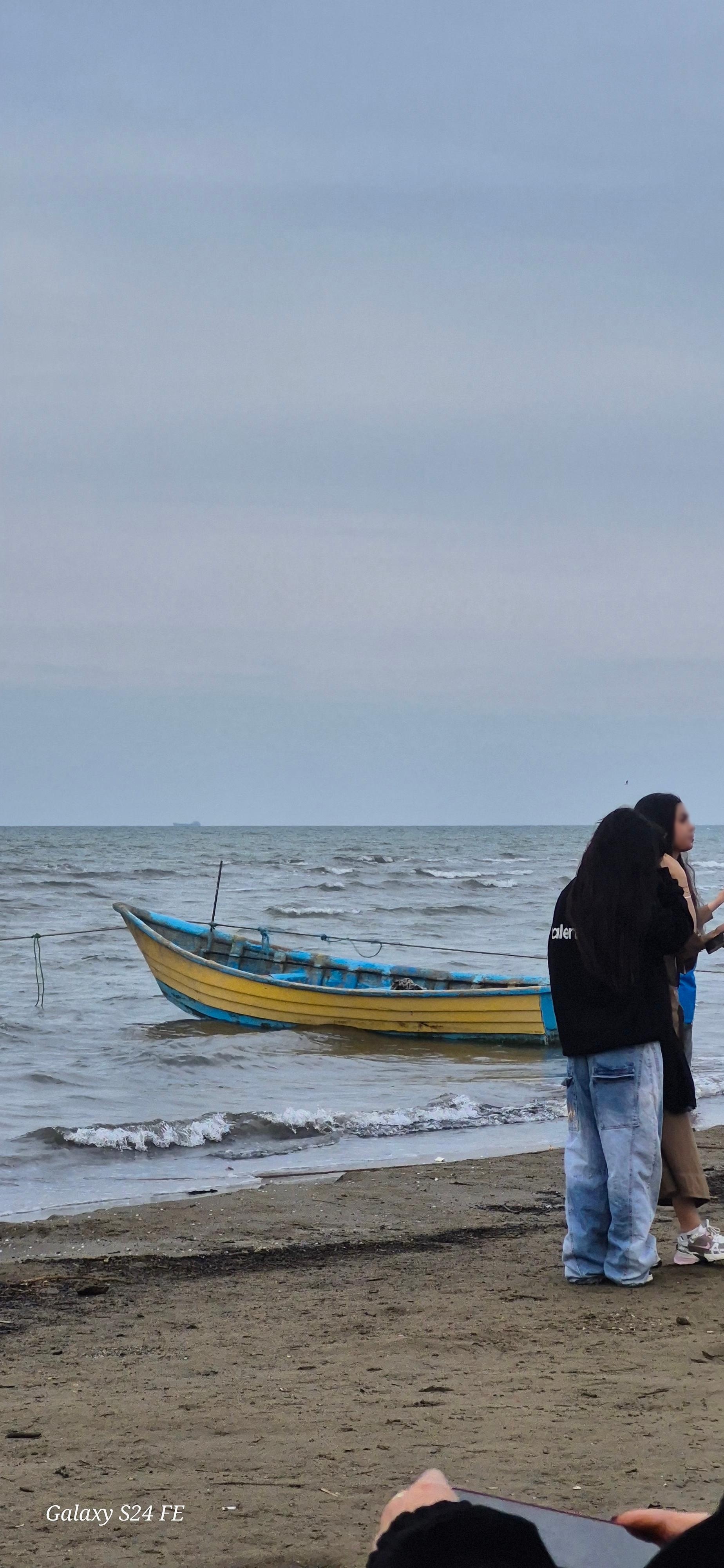 عکس دریای زاغمرز ساحل یاقوت سرخ