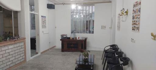 عکس آکادمی زبان پیشرو