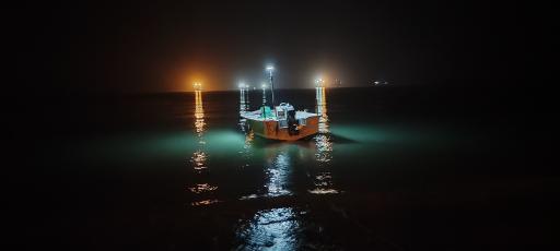 عکس پارکینگ قایق ngk