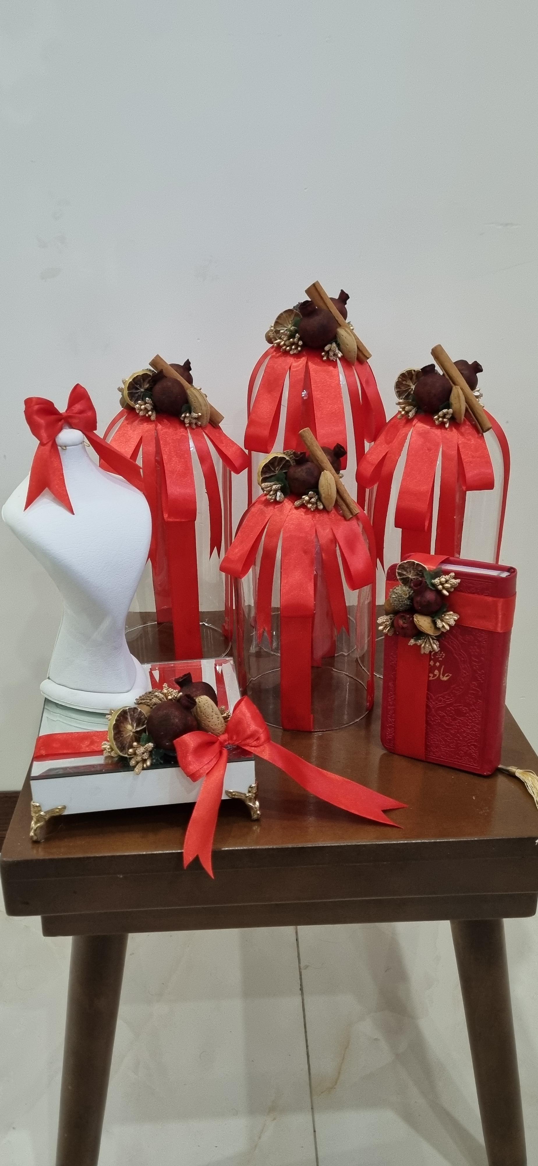 عکس تم تولد و عقد و ظروف یکبار مصرف باقری