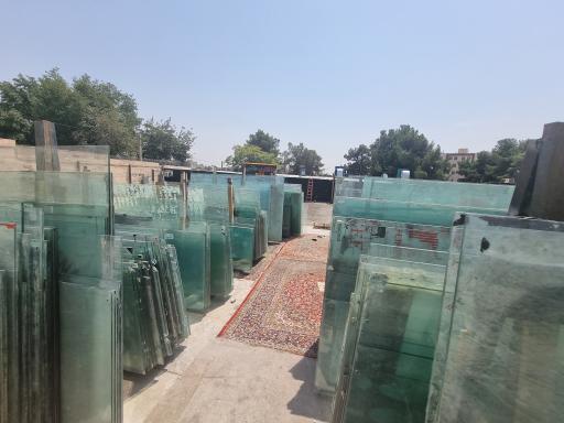 عکس بنگاه شیشه سکوریت نیکبخت