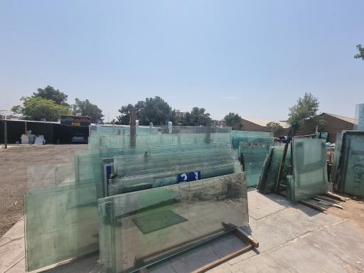 عکس بنگاه شیشه سکوریت نیکبخت