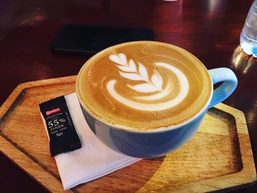 عکس بیلیارد کافه خانوادگی