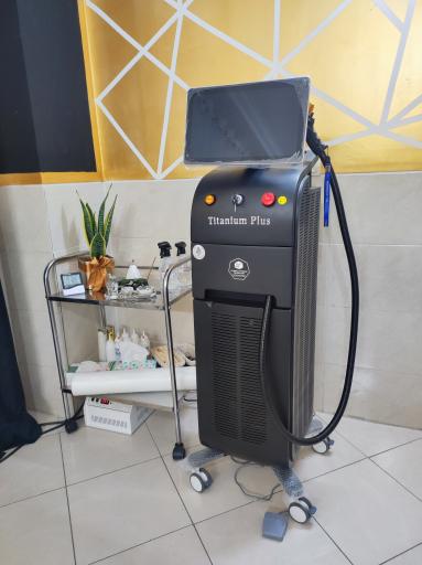 عکس مرکز لیزر شاهان