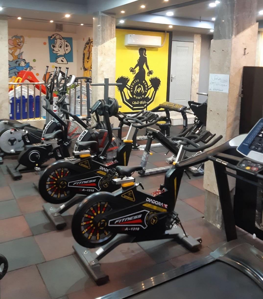 عکس باشگاه بدنسازی اختصاصی بانوان دنیای قدرت