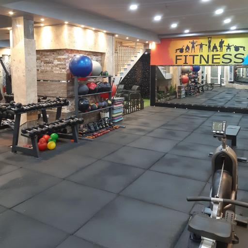 عکس باشگاه بدنسازی اختصاصی بانوان دنیای قدرت