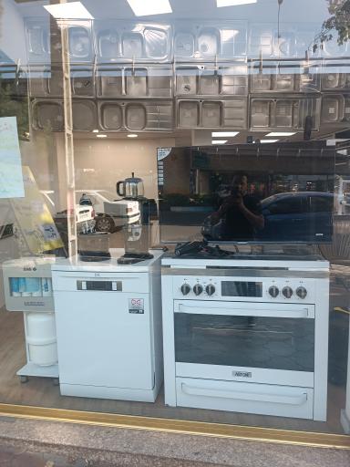 عکس فروشگاه لوازم خانگی و تجهیزات آشپزخانه شاهی