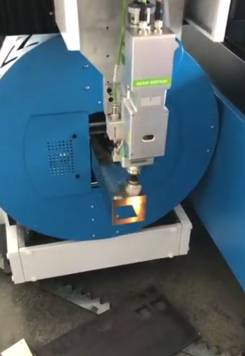 عکس خدمات برش لیزر فلزات ترابی