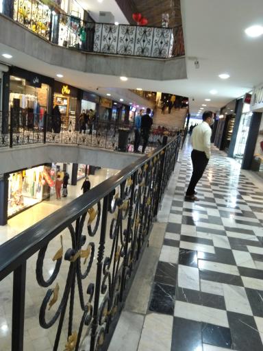 عکس پاساژ ایران زمین