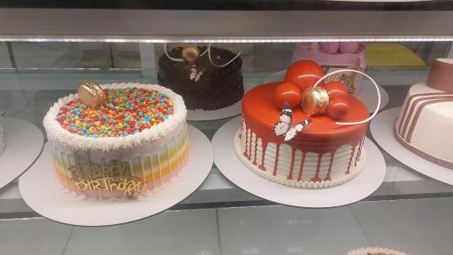 عکس قنادی پارس