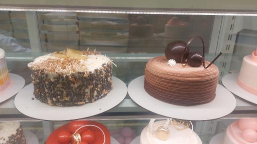 عکس قنادی پارس