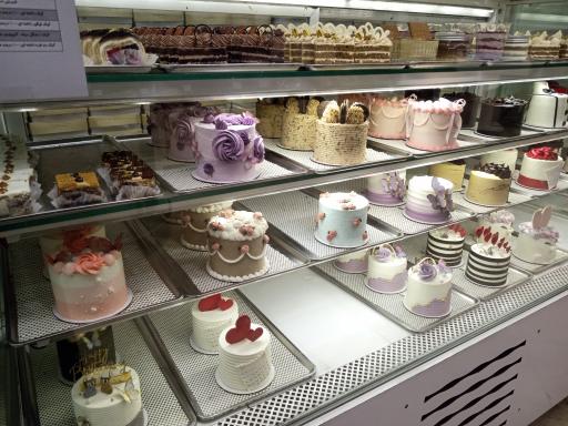 عکس قنادی پارس