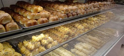 عکس قنادی پارس