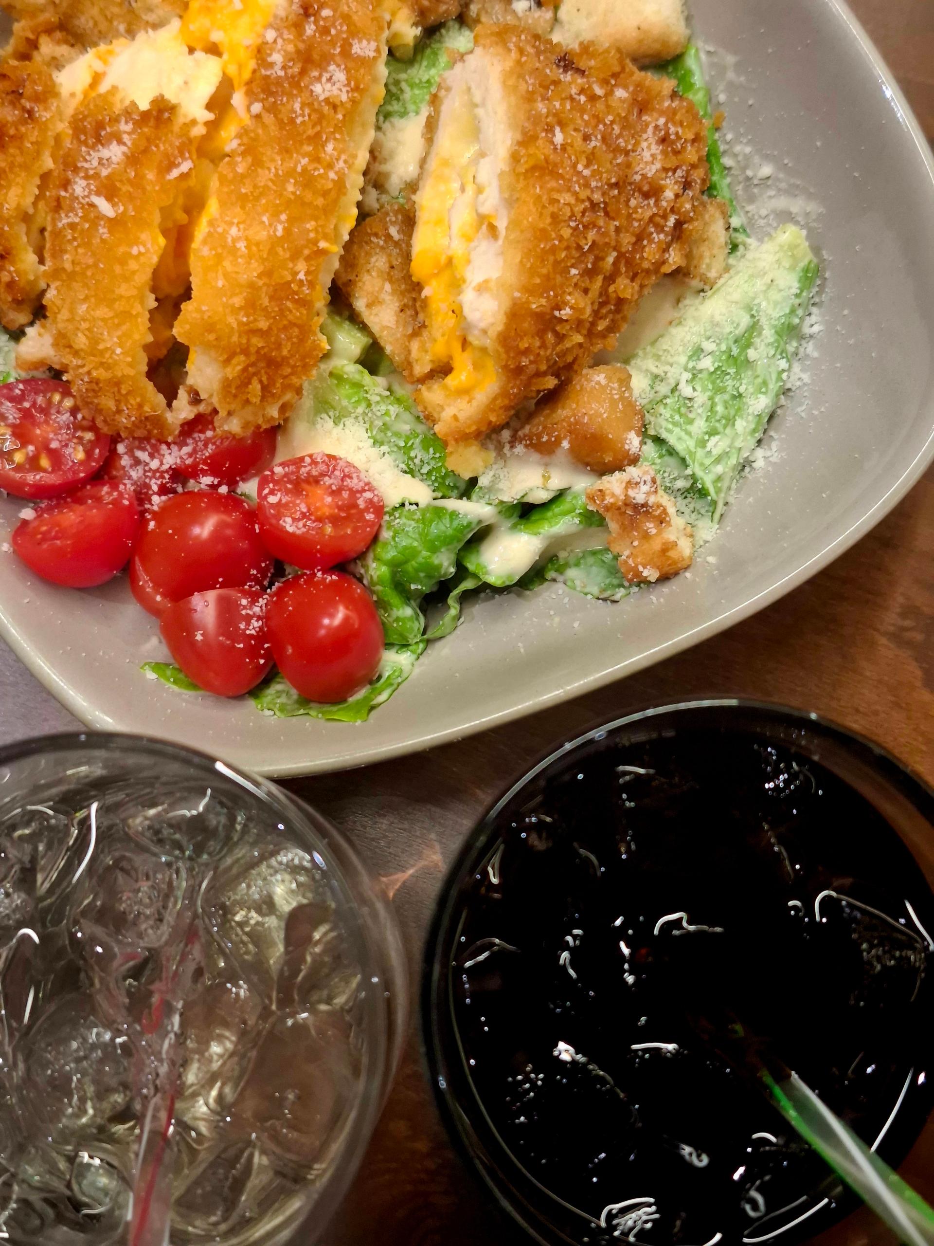 عکس کافه دورهمی هاب