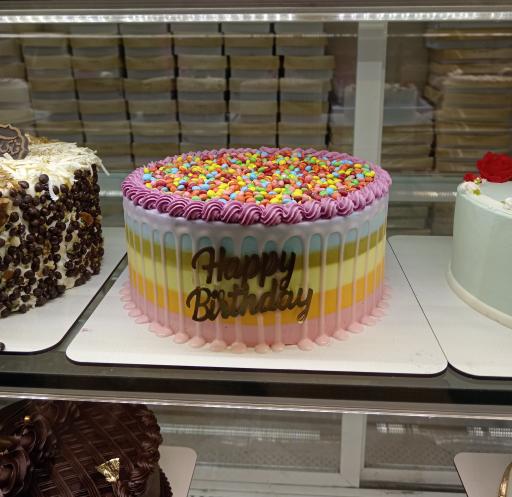 عکس قنادی پارس