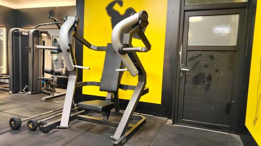 عکس باشگاه بدنسازی موج مثبت