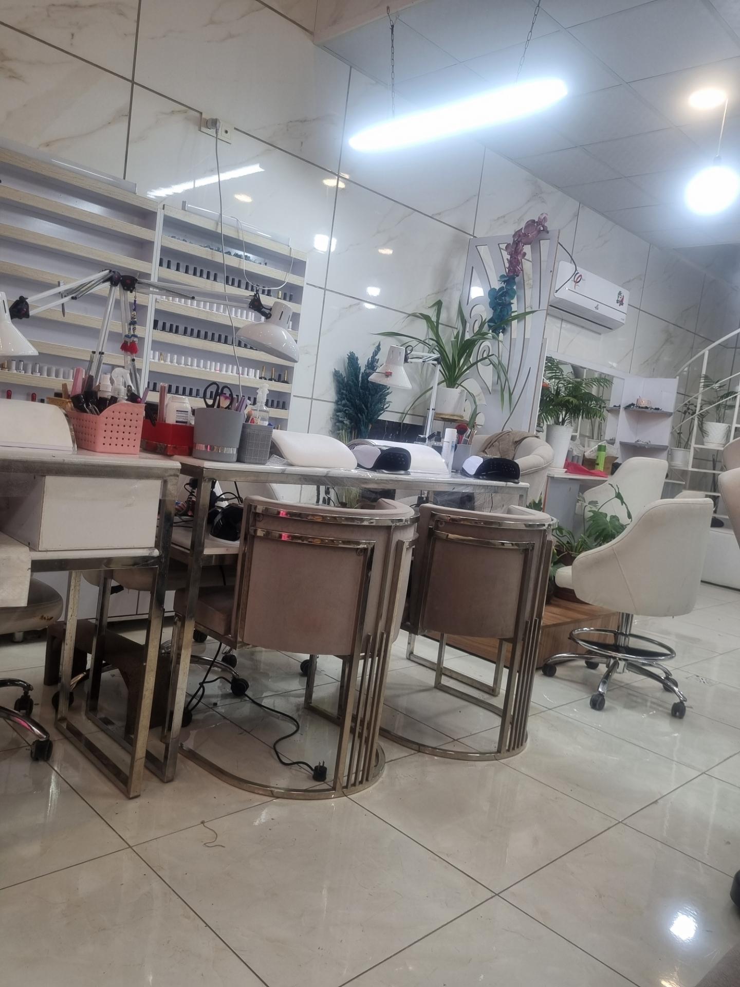 عکس سالن زیبایی بانوی آریایی 