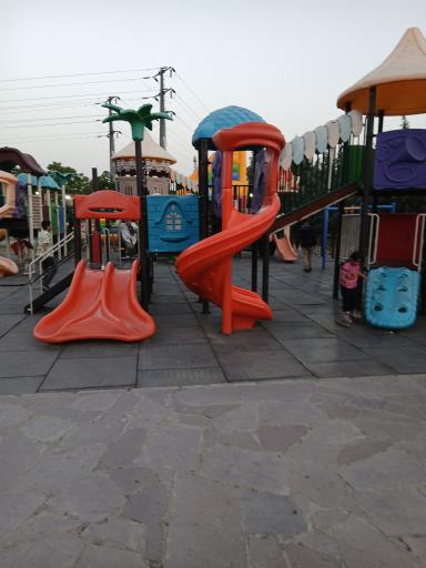 عکس بازی کودکان