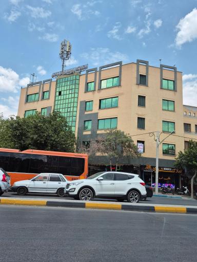 عکس ساختمان عزیزخانی