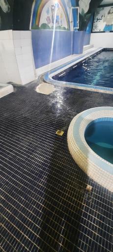 عکس استخر آبدرمانی هفت چشمه کیوی