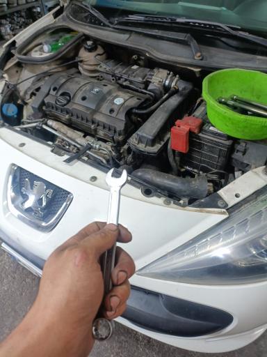 عکس مکانیکی علی اکبرزاده