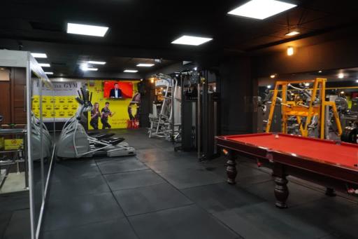 عکس باشگاه بدنسازی جهان نما