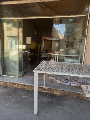 عکس نانوایی بربری خانم صانعی