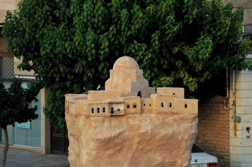 عکس میدان تمدن قروه