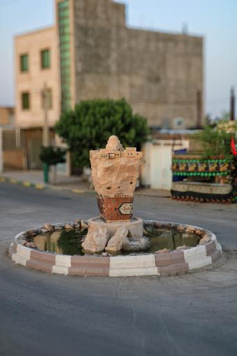 عکس میدان تمدن قروه