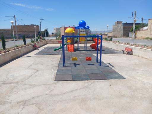 عکس زمین بازی کودکان