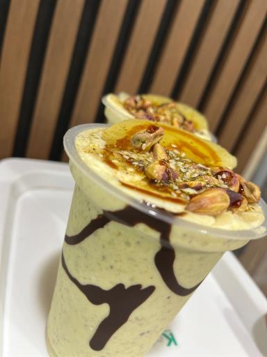 بستنی و آبمیوه وحید